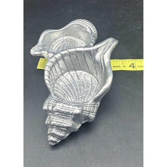 VTG Arthur Court Aluminum Sea Shells Salt & Pepper Shakers Holder/Caddy 1994 - Picture 7 of 9